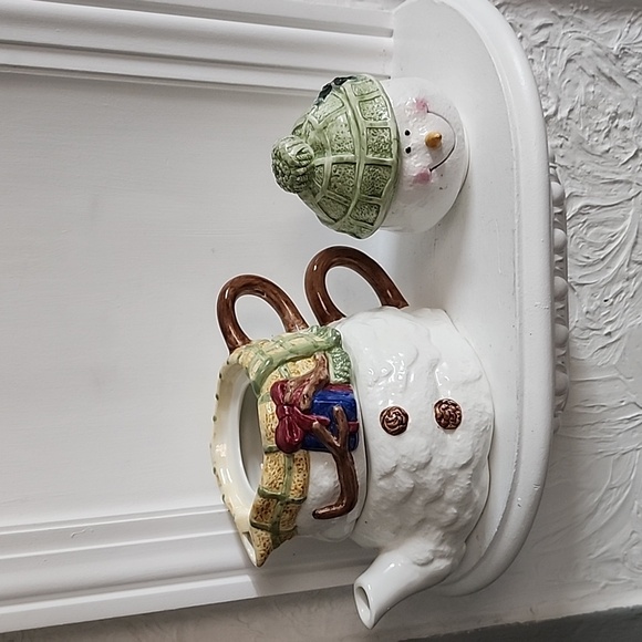 4 Piece Puddles Blitzen Co. Never used teapot and cup all in one - Picture 5 of 10